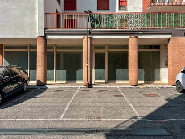 negozio in vendita a Sarezzo