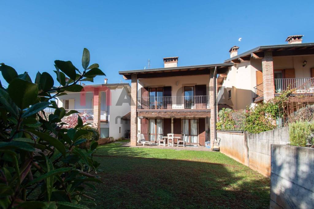 casa indipendente in vendita a Sarezzo