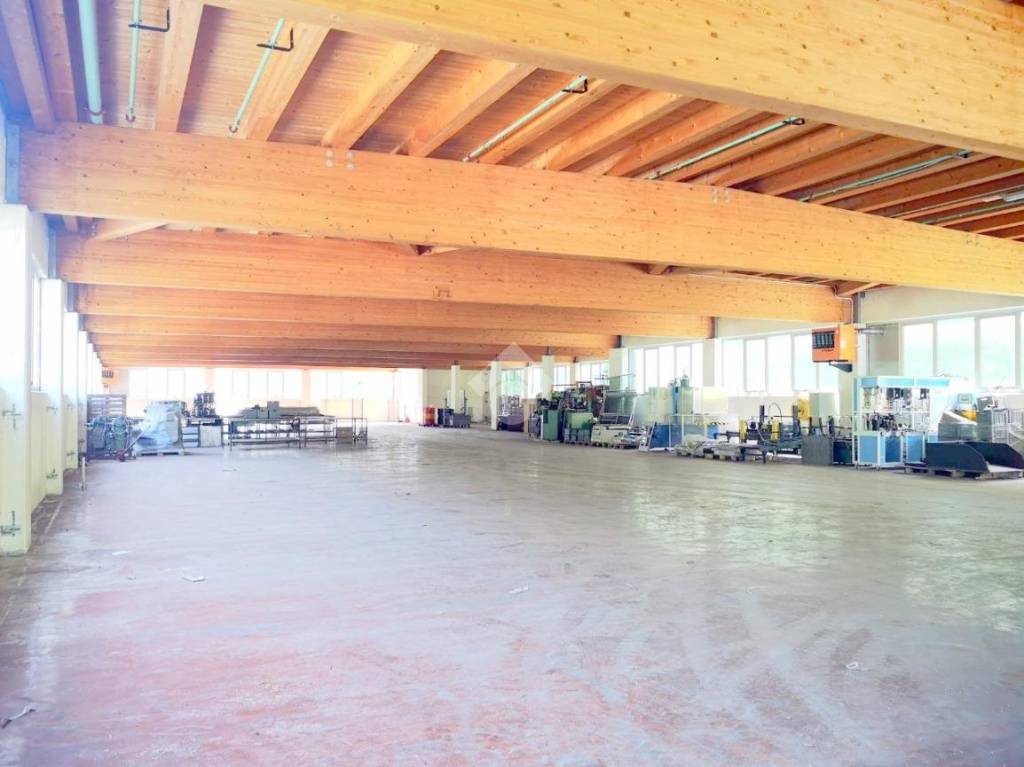 locale commerciale in vendita a Sarezzo