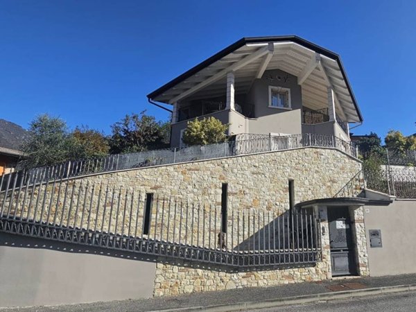 casa indipendente in vendita a Sarezzo