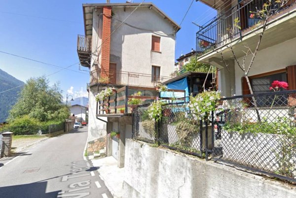 appartamento in vendita a Saviore dell'Adamello in zona Valle