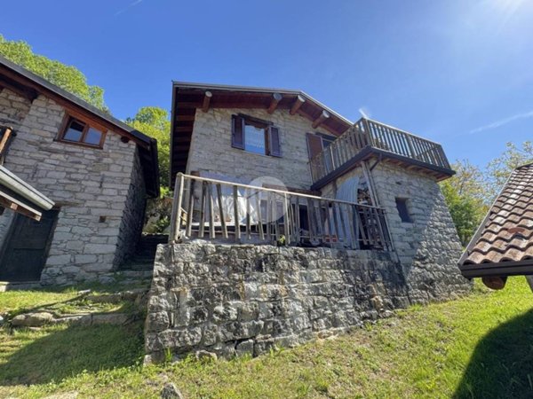casa indipendente in vendita a Saviore dell'Adamello in zona Valle