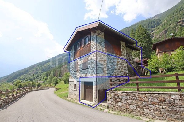 appartamento in vendita a Saviore dell'Adamello in zona Valle