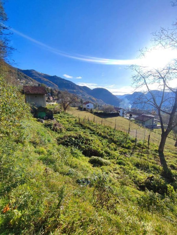 terreno edificabile in vendita a Saviore dell'Adamello in zona Valle