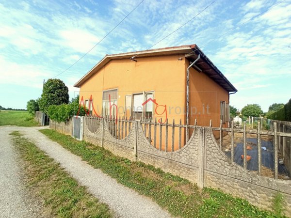 casa indipendente in vendita a Saviore dell'Adamello in zona Ponte