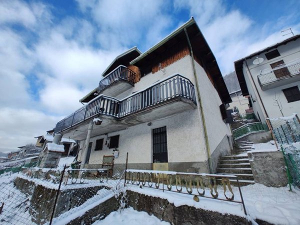 casa indipendente in vendita a Saviore dell'Adamello in zona Valle
