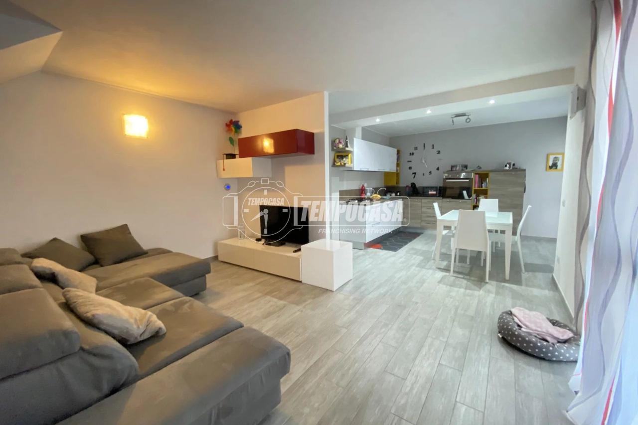 appartamento in vendita a Saviore dell'Adamello in zona Valle