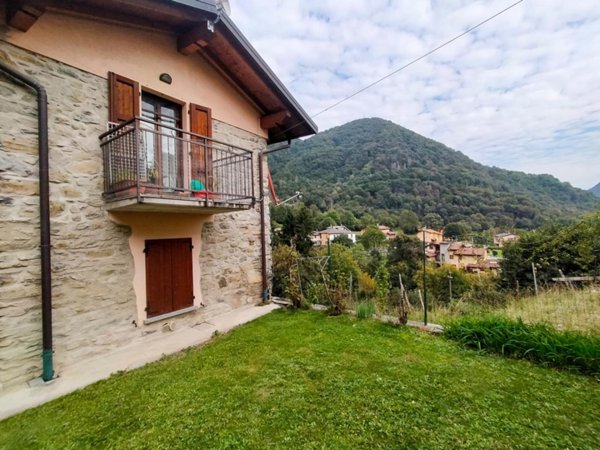 appartamento in vendita a Saviore dell'Adamello in zona Valle