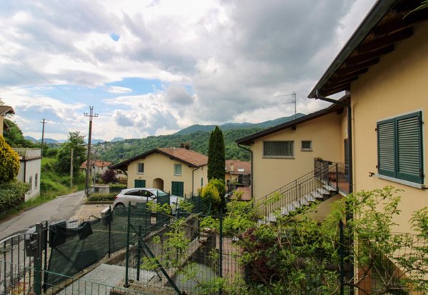 appartamento in vendita a Saviore dell'Adamello in zona Valle