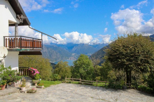 appartamento in vendita a Saviore dell'Adamello in zona Valle