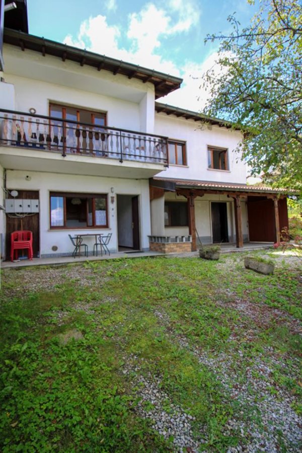 appartamento in vendita a Saviore dell'Adamello in zona Valle