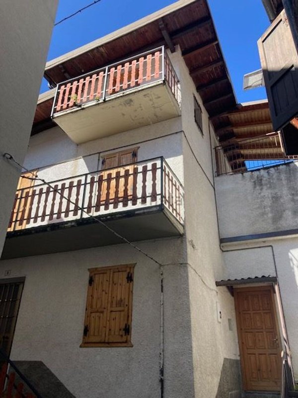 appartamento in vendita a Saviore dell'Adamello in zona Valle