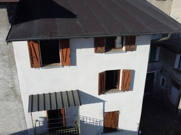 appartamento in vendita a Saviore dell'Adamello in zona Valle