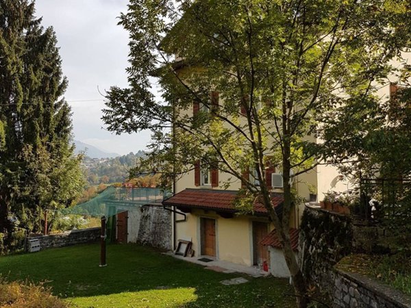 casa indipendente in vendita a Saviore dell'Adamello in zona Valle