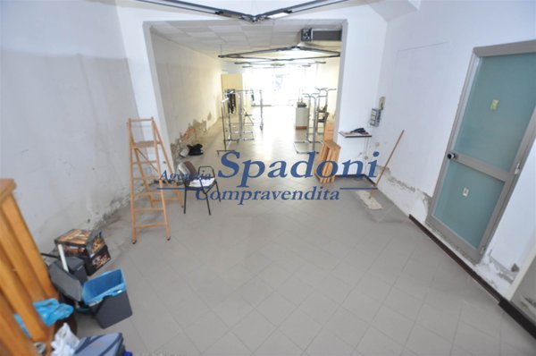 locale commerciale in vendita a Saviore dell'Adamello in zona Ponte