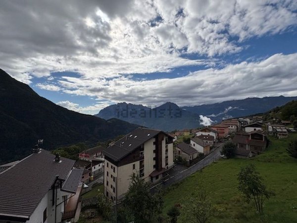 appartamento in vendita a Saviore dell'Adamello in zona Valle