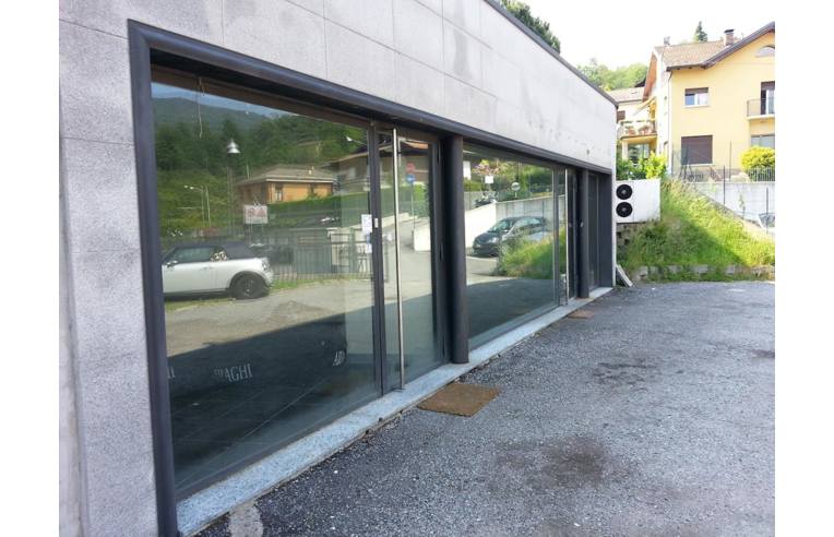 locale commerciale in vendita a Saviore dell'Adamello