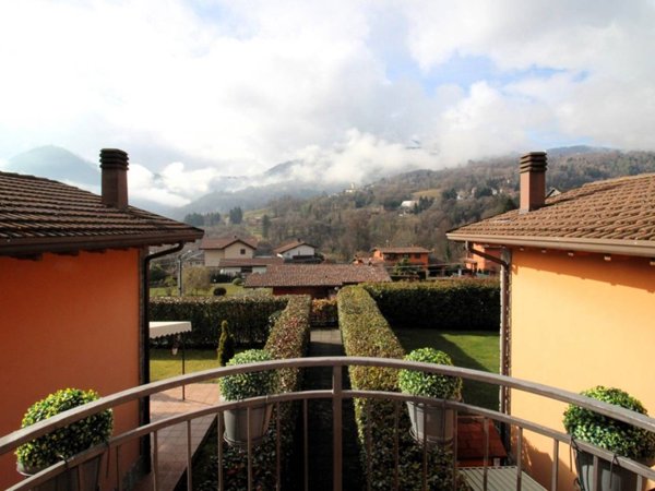 appartamento in vendita a Saviore dell'Adamello in zona Valle