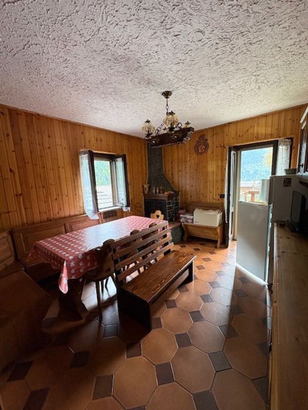 appartamento in vendita a Saviore dell'Adamello in zona Valle