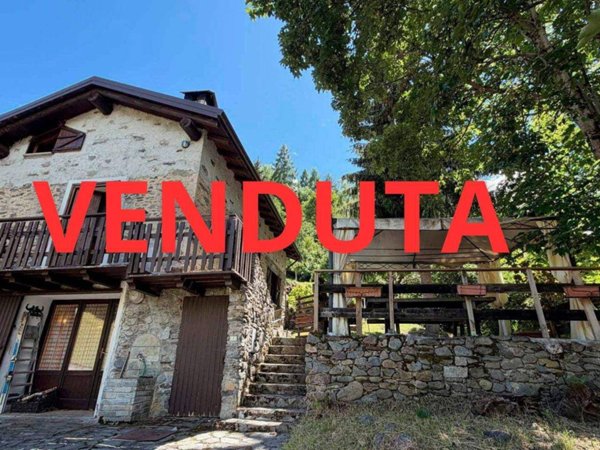 casa indipendente in vendita a Saviore dell'Adamello in zona Ponte