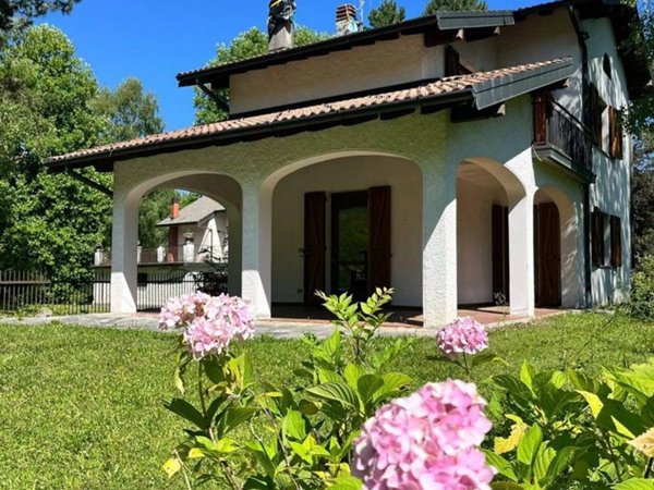 casa indipendente in vendita a Saviore dell'Adamello in zona Valle