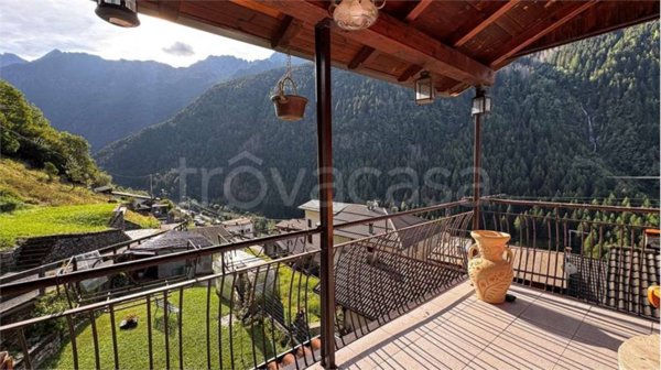 appartamento in vendita a Saviore dell'Adamello in zona Valle