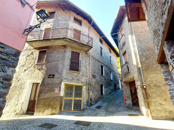 casa indipendente in vendita a Sellero