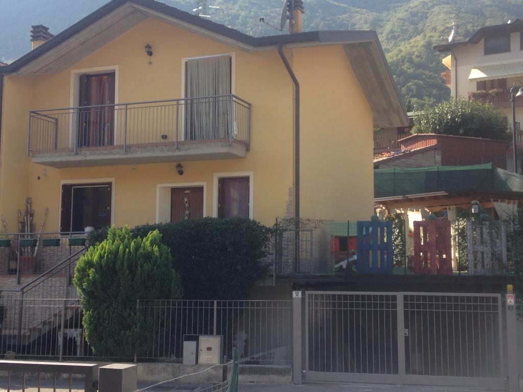 casa indipendente in vendita a Sellero