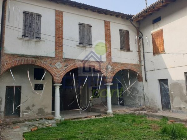 casa indipendente in vendita a Seniga