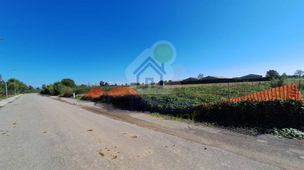 terreno edificabile in vendita a Seniga