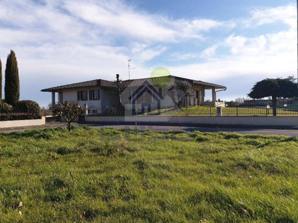 casa indipendente in vendita a Seniga