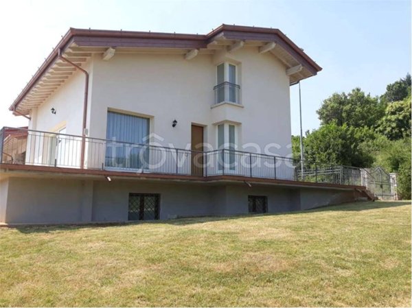 casa indipendente in vendita a Serle