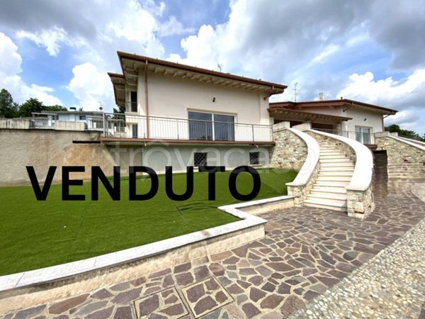 casa indipendente in vendita a Serle