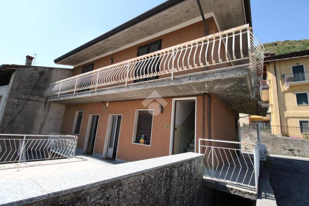 casa indipendente in vendita a Serle
