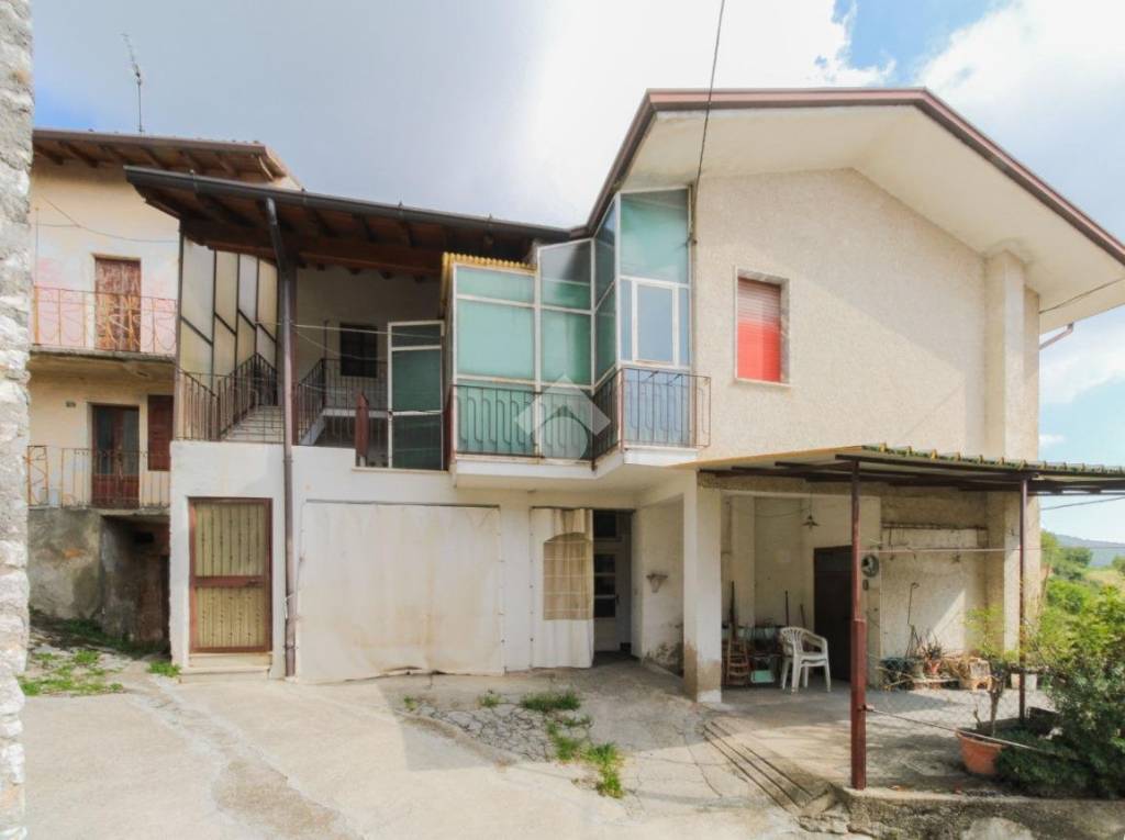 casa indipendente in vendita a Serle