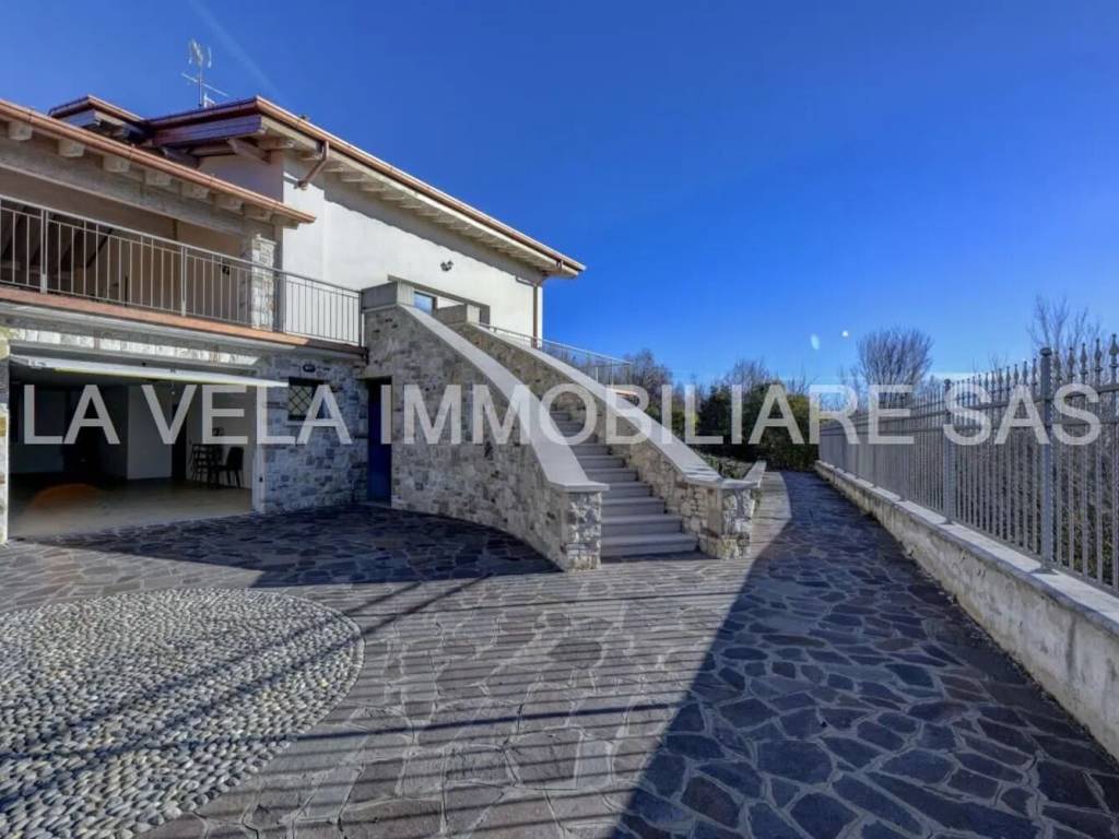 casa indipendente in vendita a Serle