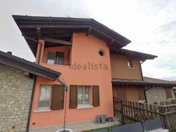 casa indipendente in vendita a Serle