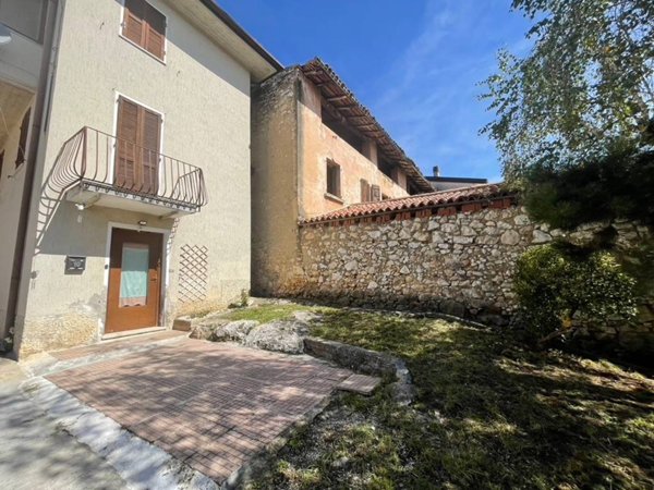 casa indipendente in vendita a Serle