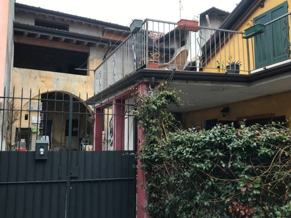 casa indipendente in vendita a Serle