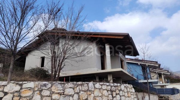 casa indipendente in vendita a Serle