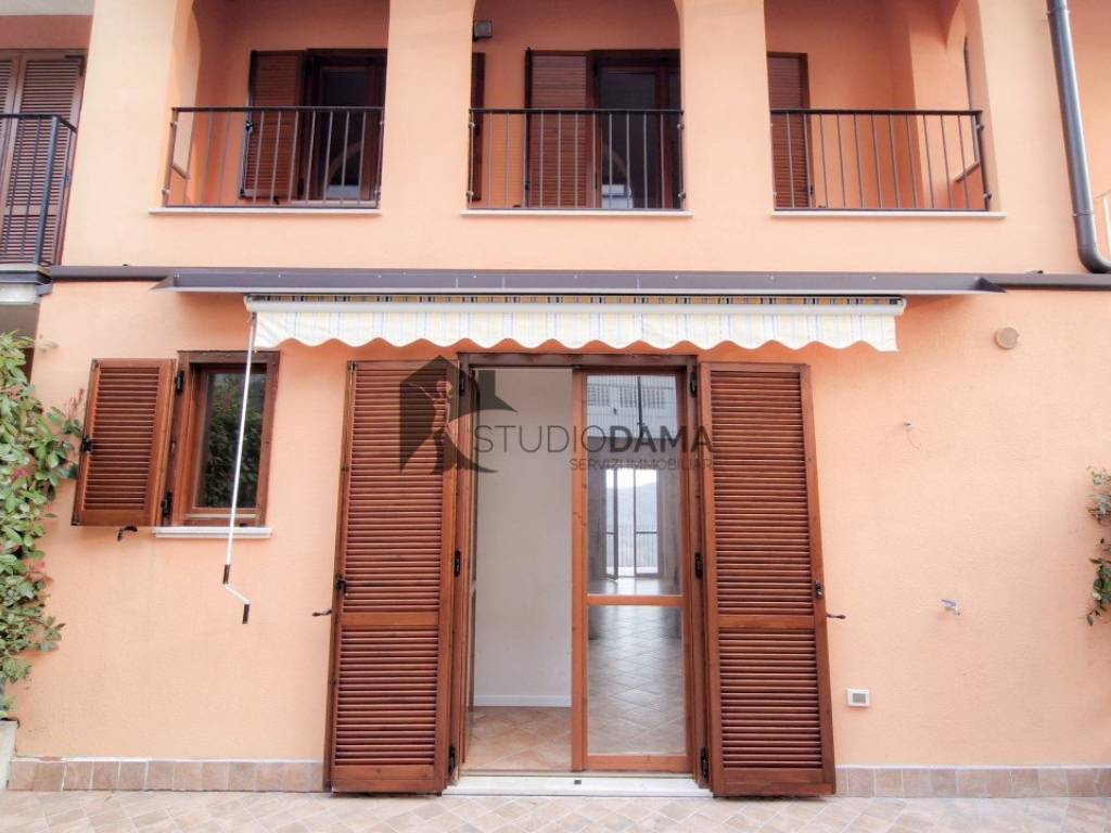 casa indipendente in vendita a Serle