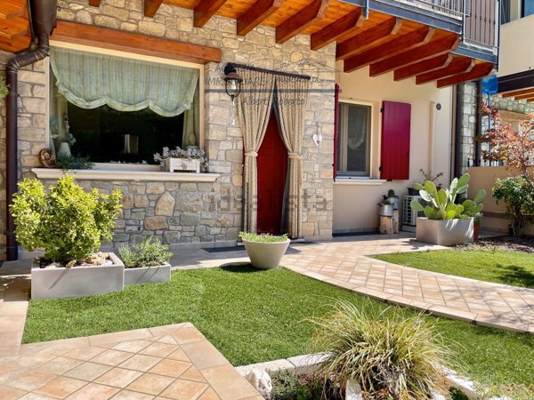 casa indipendente in vendita a Serle