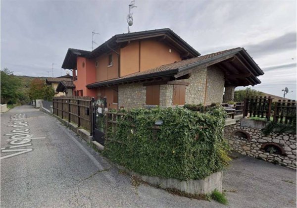 casa indipendente in vendita a Serle