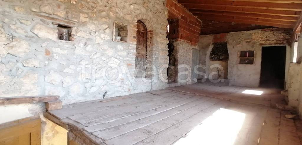 casa indipendente in vendita a Serle