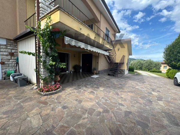 casa indipendente in vendita a Serle