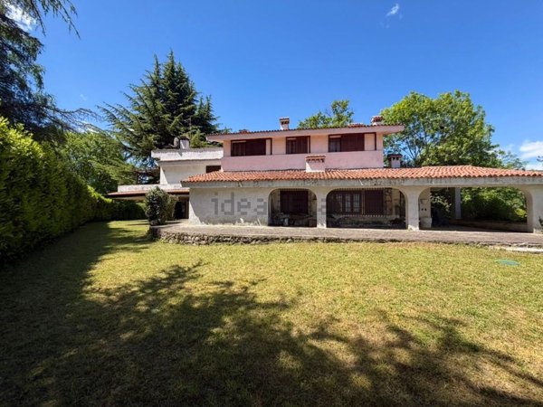 casa indipendente in vendita a Serle
