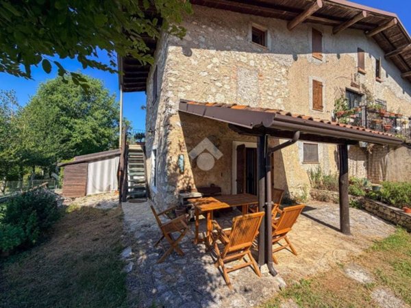 casa indipendente in vendita a Serle