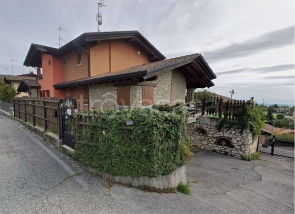 casa indipendente in vendita a Serle