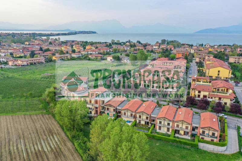 appartamento in vendita a Sirmione in zona Lugana