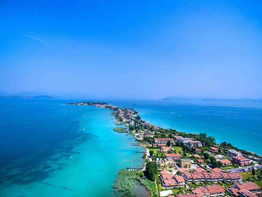 mansarda in vendita a Sirmione in zona Colombare